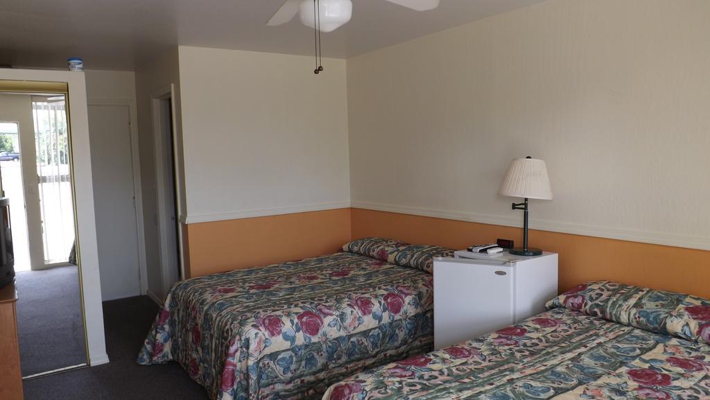 Twin Lakes Inn Bull Shoals Rom bilde
