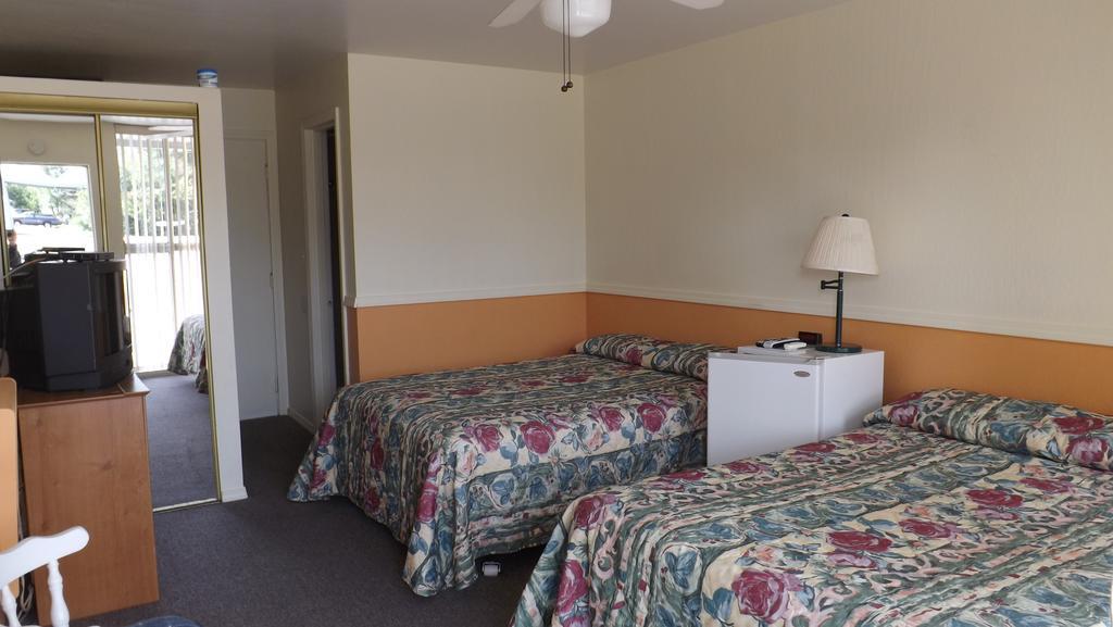 Twin Lakes Inn Bull Shoals Rom bilde